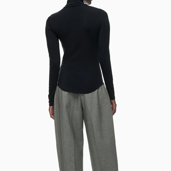 NWT Aritzia Babaton Everyday Turtleneck Hip Longsleeve in Black Size 2XS - Picture 3 of 9